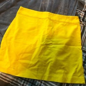 yellow skirt